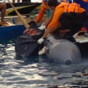 Suasana Pengangkatan jenasah Korban