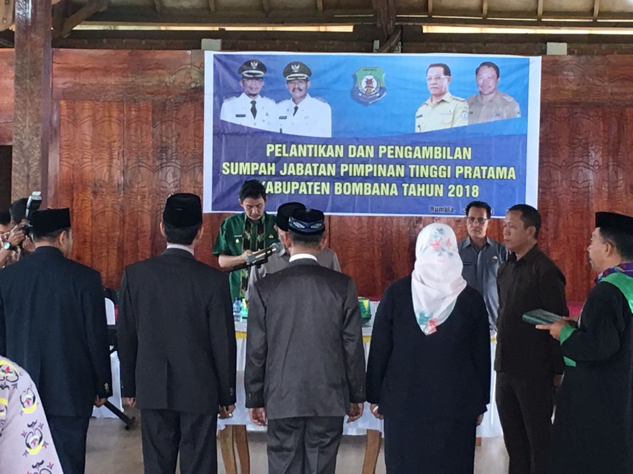 Pelantikan Eselon II oleh Bupati Bombana H. Tafdil