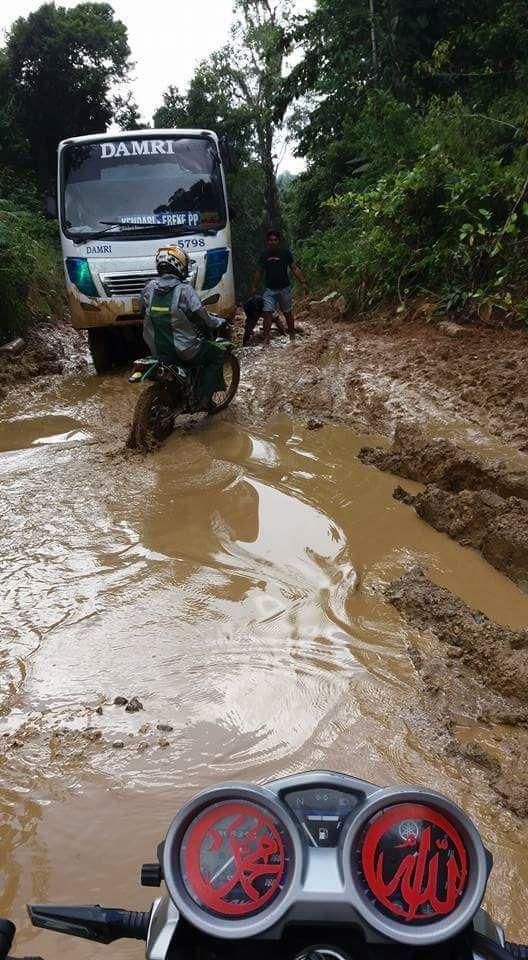 Kondisi Jalan maligano-Ronta
