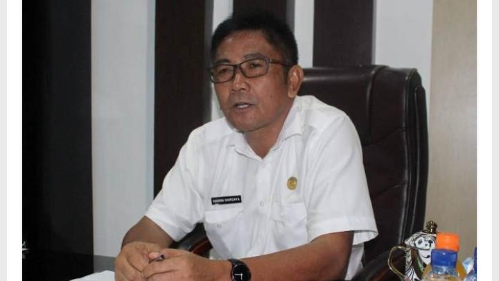 Kepala Dinas PU Butur, Wawan Wardaya saat ditemui diruang kerjanya