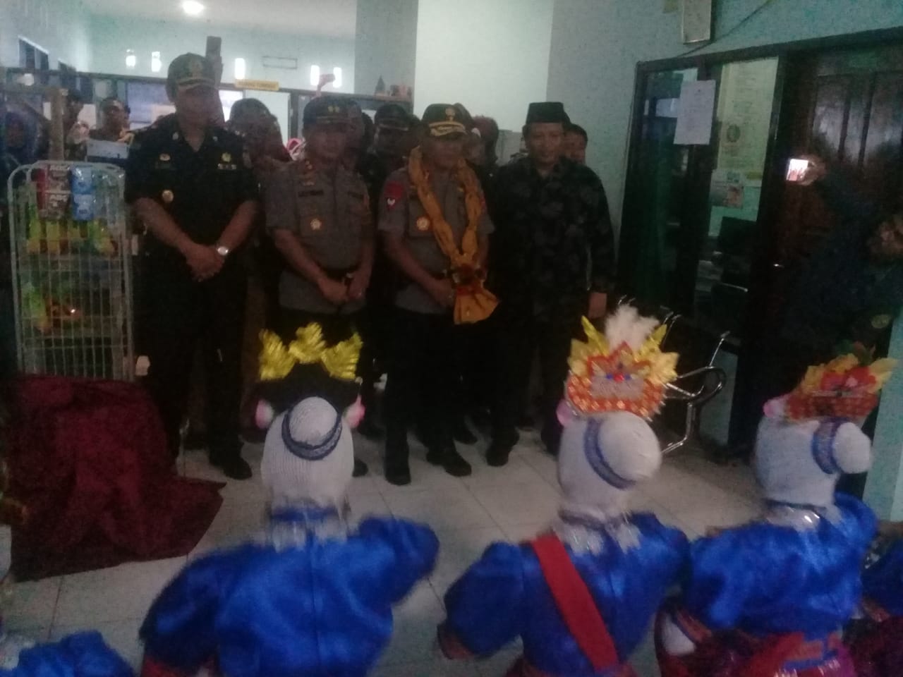 Kapolda Sultra, Brigadir Jenderal Polisi Iriyanto didampingi Bupati Muna, LM Rusman Emba dan Kapolres Muna, AKBP Agung Ramos Parentongan Sinaga dan Kajari Muna