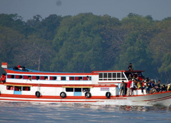 ilustrasi Kapal alami mati mesin sumber : (http://beritatrans.com) ilustrasi Kapal alami mati mesin sumber : (http://beritatrans.com)