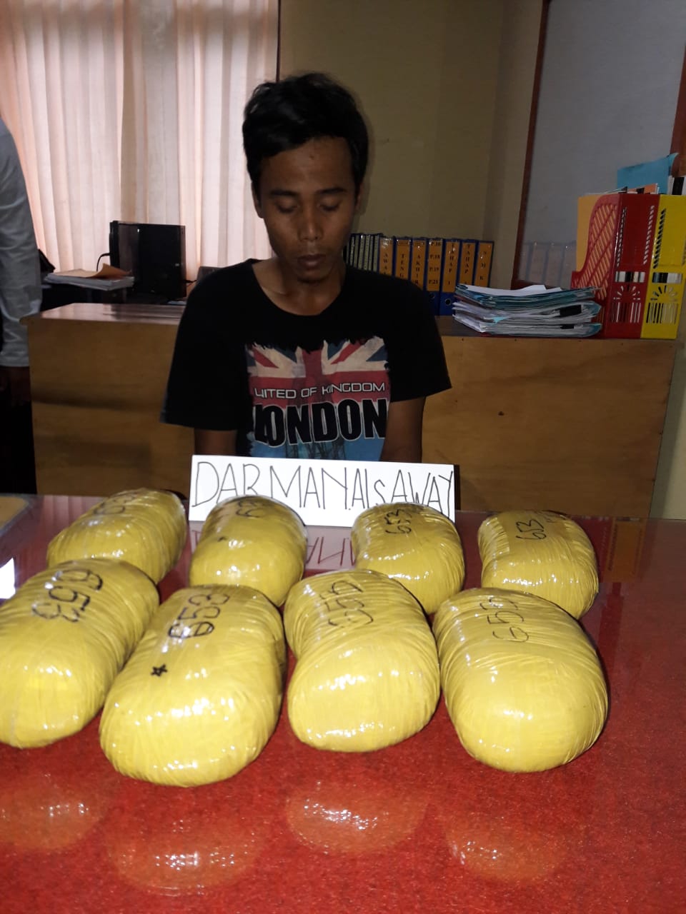 pemuda asal Sumatera Selatan yang berhasil diringkus polisi akibat membawa Narkoba