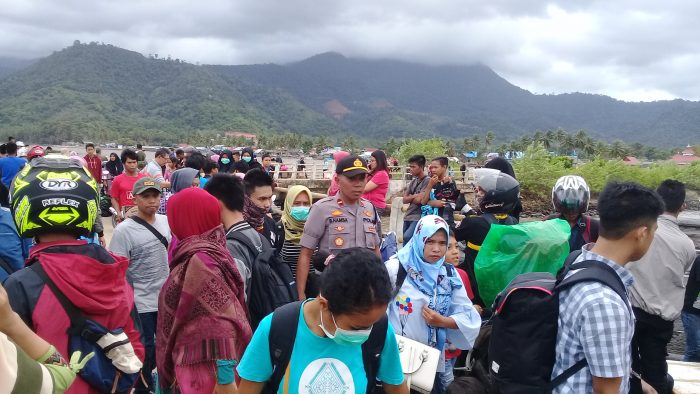 Suasana Pelabuhan Dongkala saat Puncak Arus Mudik Lebaran