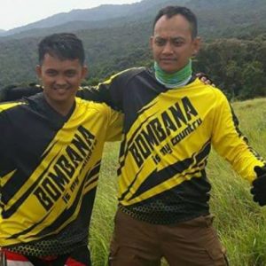 Yudi Utama Arsyad (kiri) bersama Kapolres Bombana AKBP Andi Adnan Syafruddin