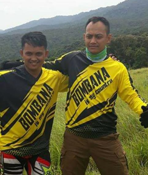 Yudi Utama Arsyad (kiri) bersama Kapolres Bombana AKBP Andi Adnan Syafruddin