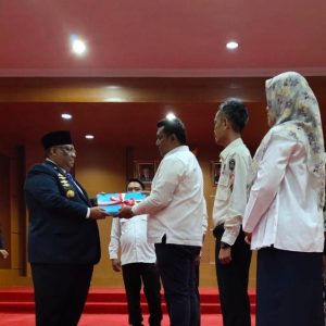Penyerahan Hasil Penetapan Anggota DPRD Prov. Sultra Terpilih Pemilu 2019