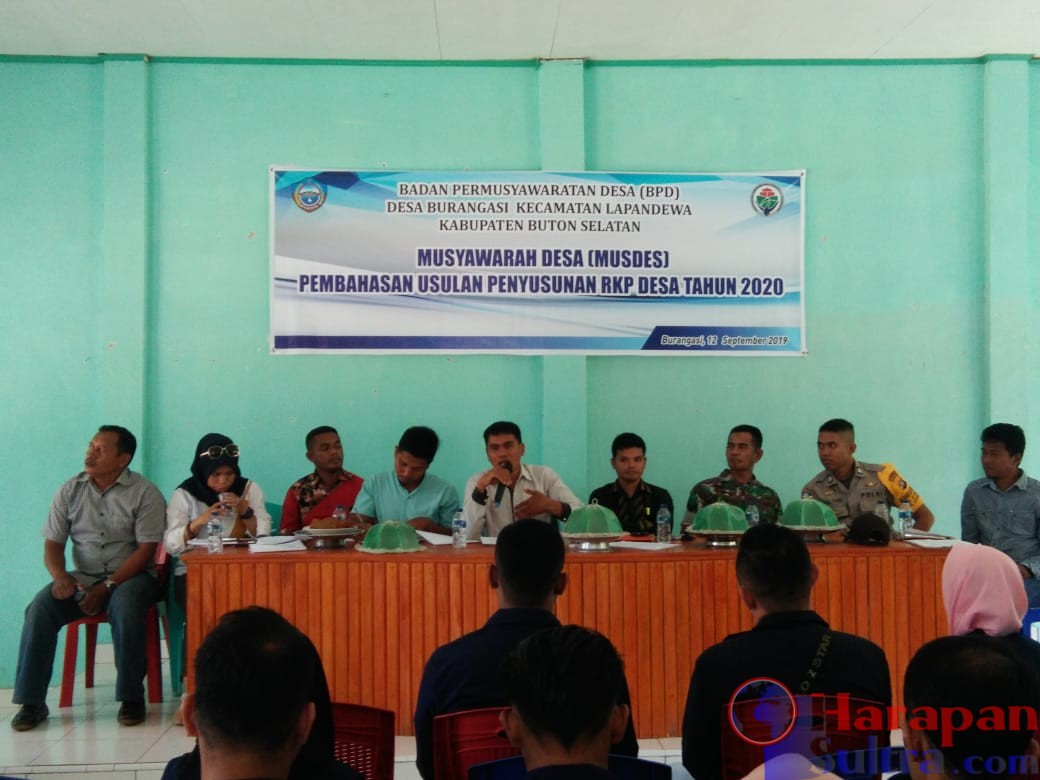 Foto : Kegiatan Musdes RKPdes di Desa Burangasi, Kecamatan Lapandewa