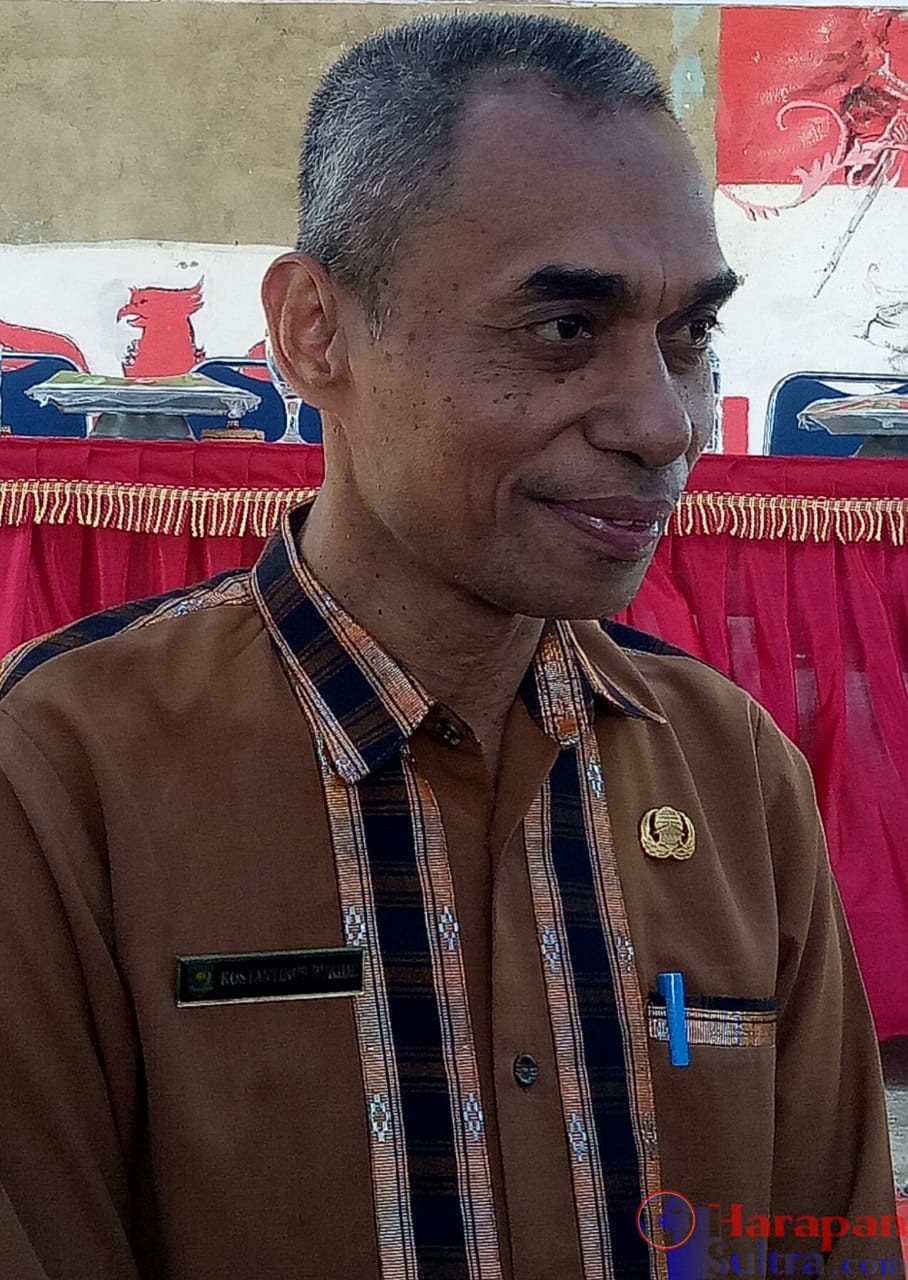 Konstatinus Bukide, SH, M, Si, Kepala Dinas Sosial Kabupaten Buton Selatan