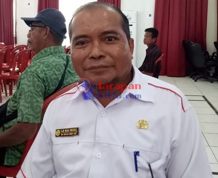 La Mai Minu, S. Pd, MM Kepala Badan Kesbangpol Busel