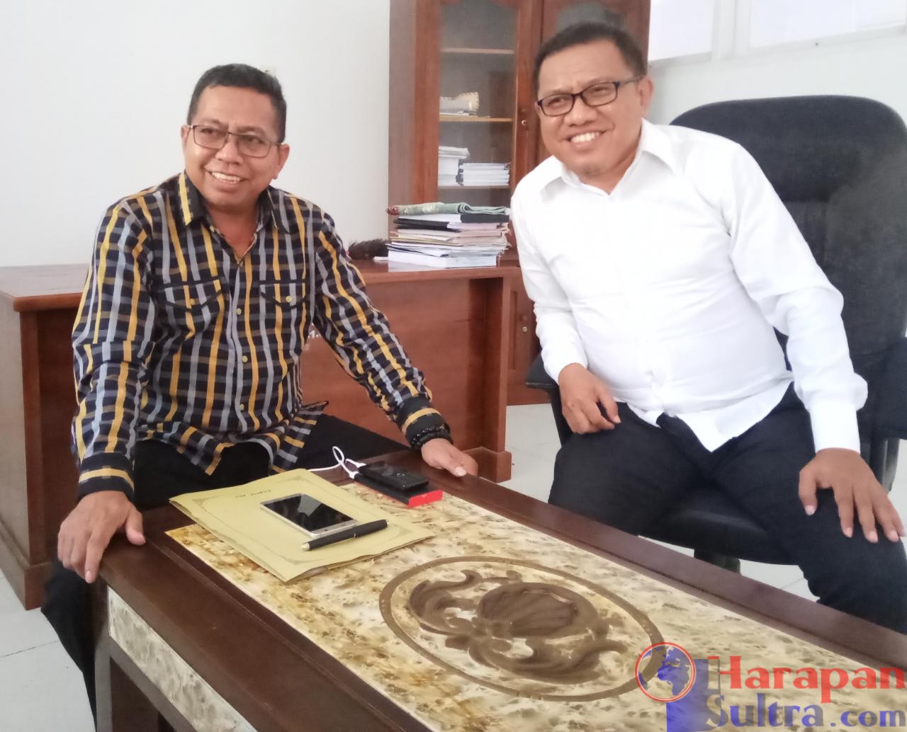 Ketua DPD II Golkar Muna, Muhamad Natsir Ido dan Sekretarisnya, La Ode Dyirun