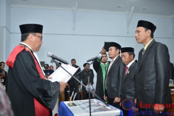 Pengambilan Sumpah Jabatan Pimpinan DPRD Bombana