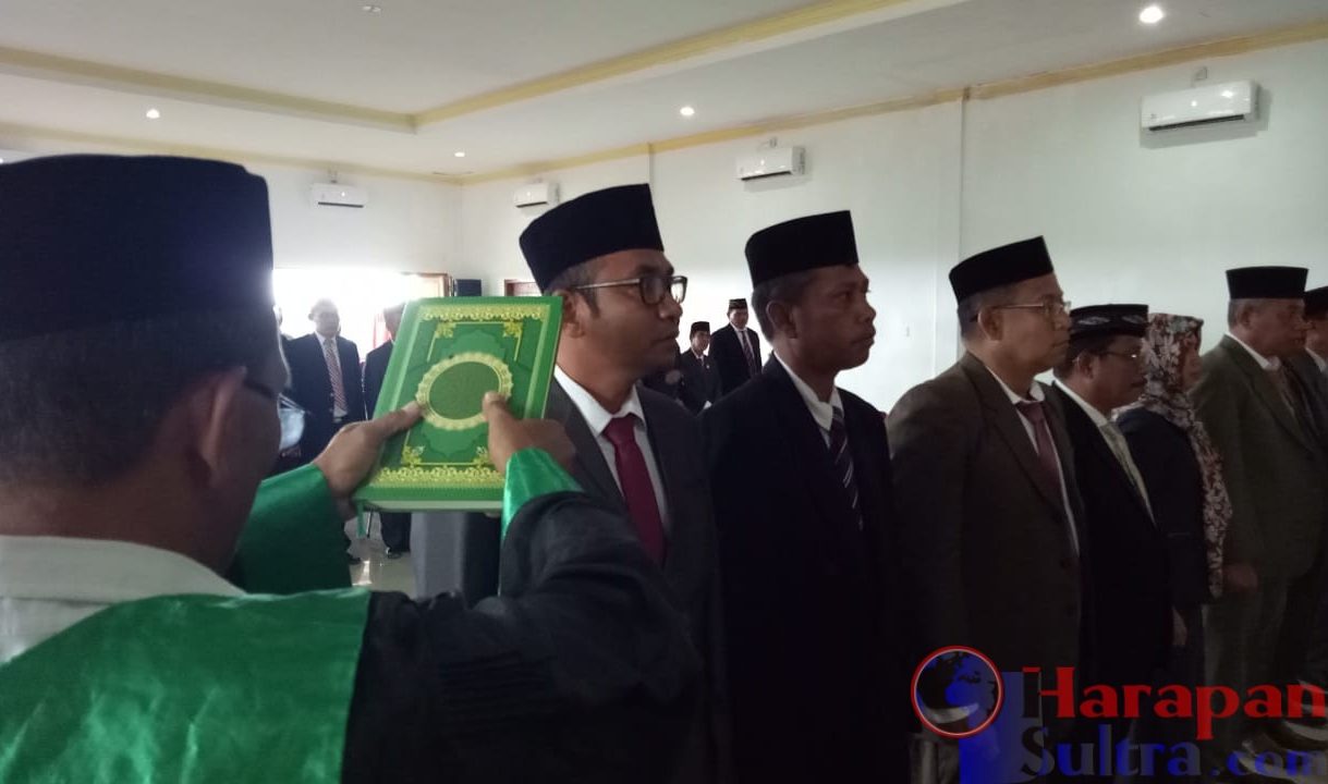 Bupati Buton Selatan mengambil sumpah Jabatan terhadap 10 Pejabat Pimpinan Tinggi Pratama pada lingkup Pemerintah Kabupaten Buton Selatan