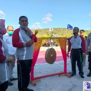 Bupati Buton Selatan, H. Laode Arusani saat membuka pelaksanaan Tournament