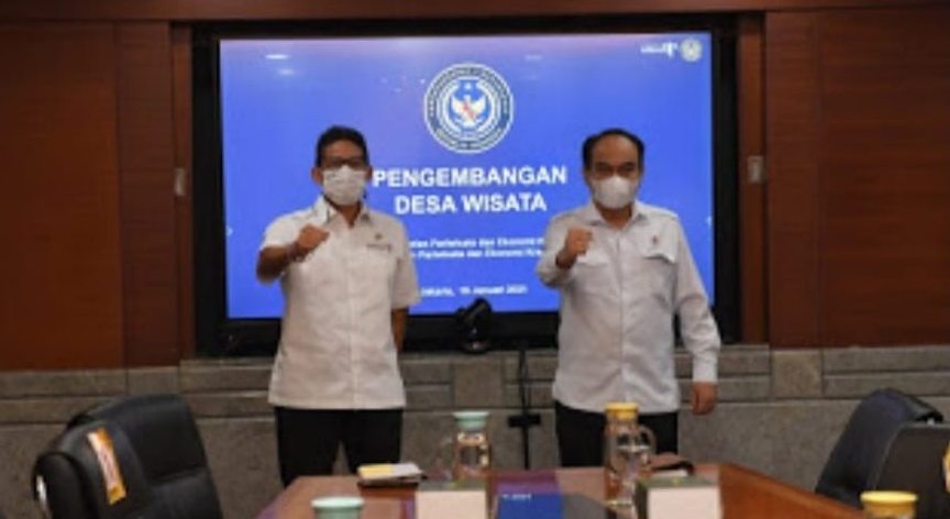 Wamendes PDTT, Budi Arie Setiadi (kanan) dan Menparekraf, Sandiaga Uno [foto : Istimewa]