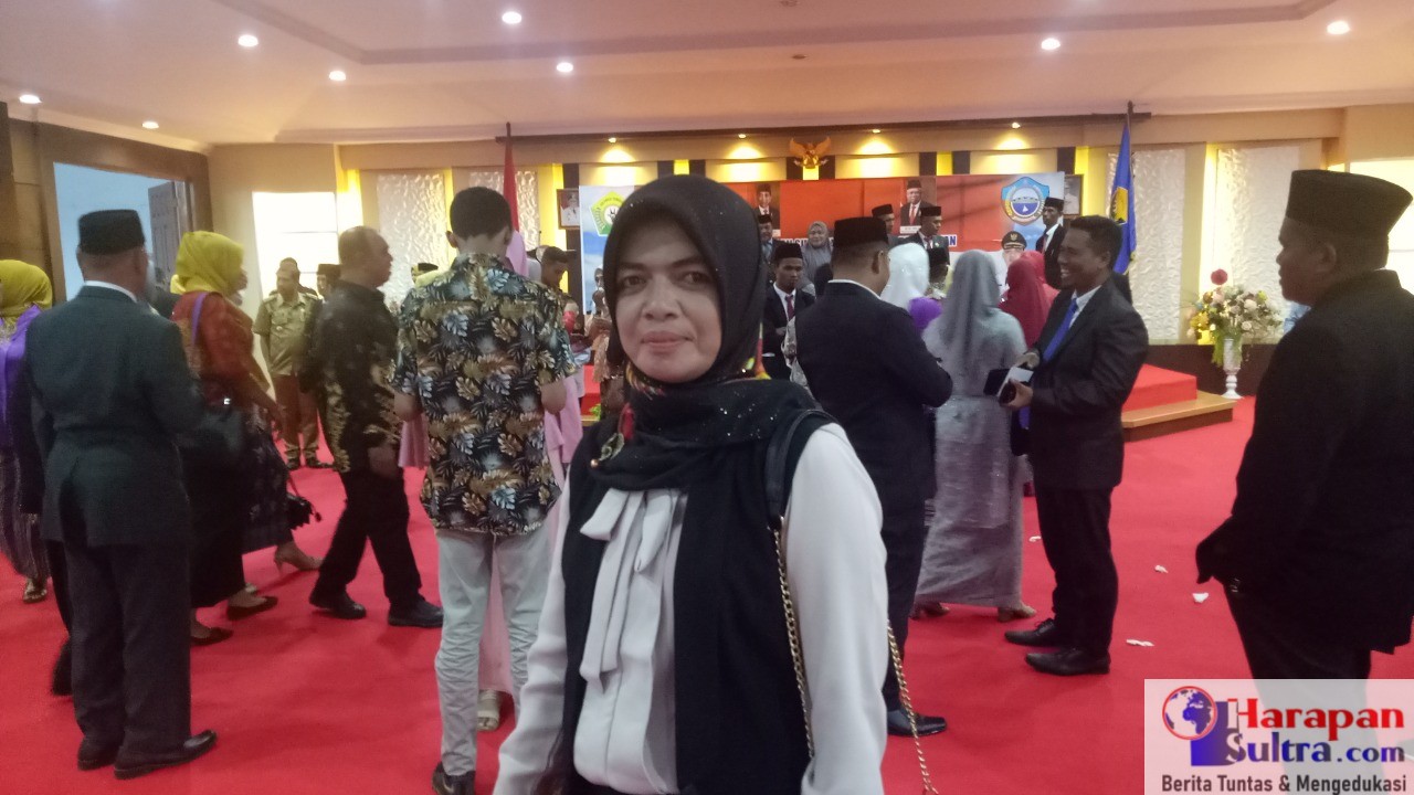 Kepala Desa Gaya Baru, Wa Aua