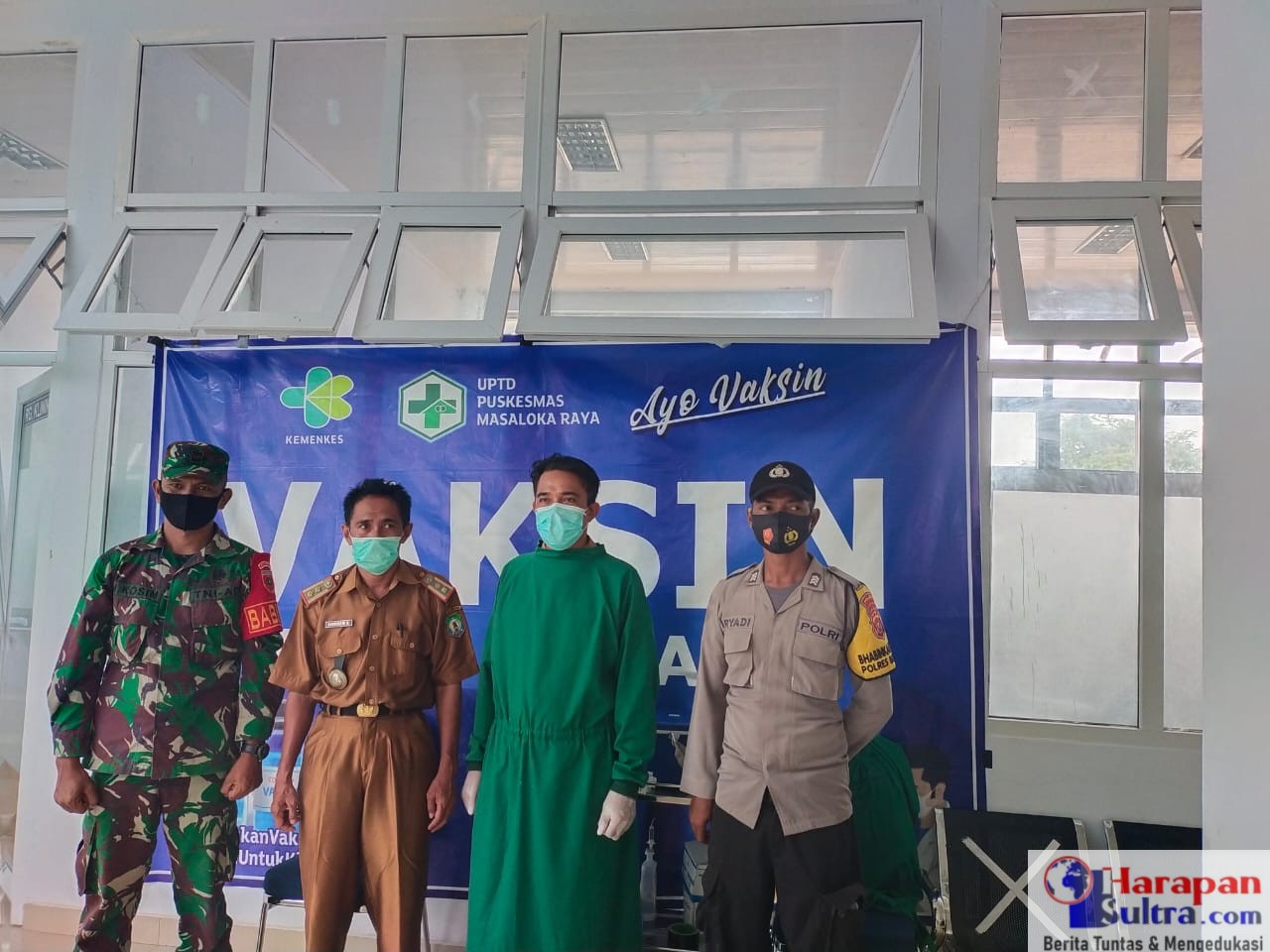 Kepala Puskesmas Masaloka Raya. Hasimi, SKM (Kedua dari kiri) Kepala Puskesmas Masaloka Raya. Hasimi, SKM (Kedua dari kiri)