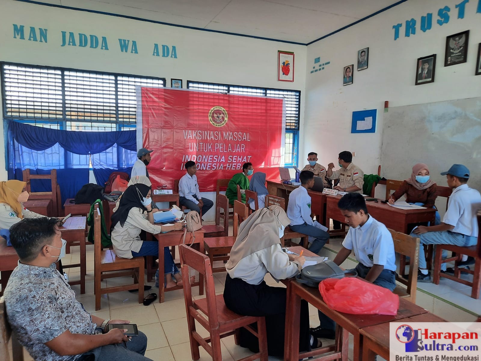 Pelaksanaan Vaksinasi Covid-19 di SMAN 3 Bombana