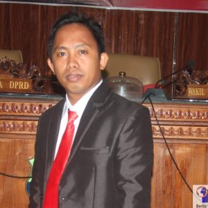 Wakil Ketua DPRD Bombana, Ir. Ardi. A, SP.,MP., IPM Wakil Ketua DPRD Bombana, Ir. Ardi. A, SP.,MP., IPM
