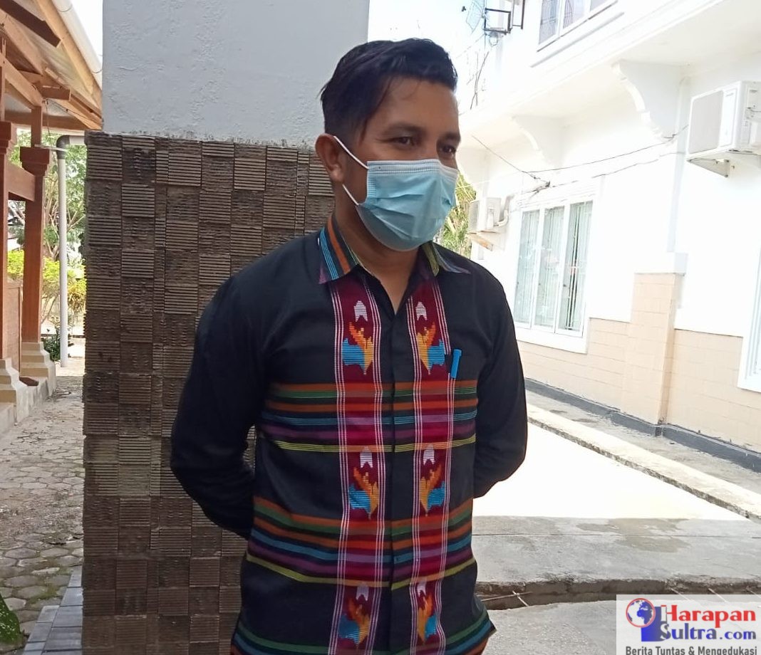 Kepala Bidang Pelayanan dan Sumberdaya Kesehatan Dinas Kesehatan Kabupaten Bombana, Tarzan SKM