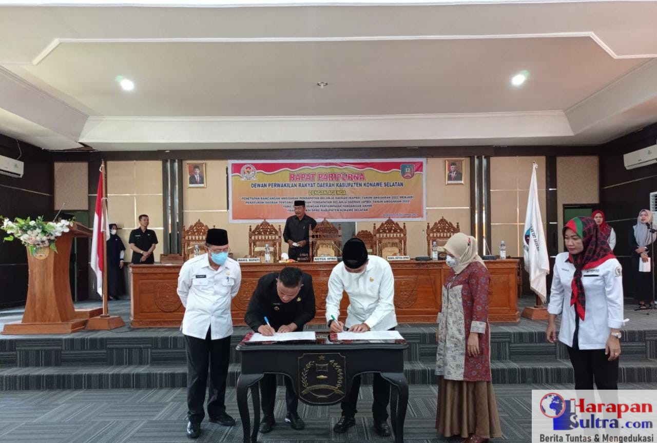 Ketgam: Penandatanganan RAPBD Antara DPRD Konsel dan Pemda Konsel. Poto/Perliyansa