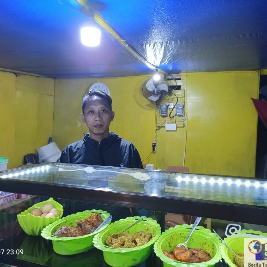 Irfan, Pemilik Warung Nasi Kuning Begadang 77
