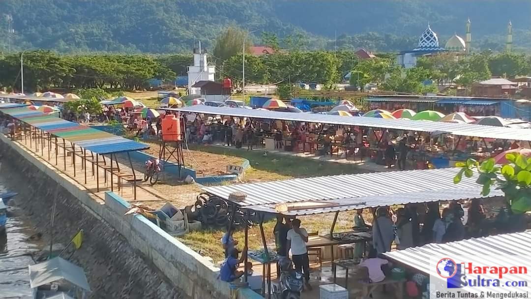 Pasar Sore di Area RTH Bombana