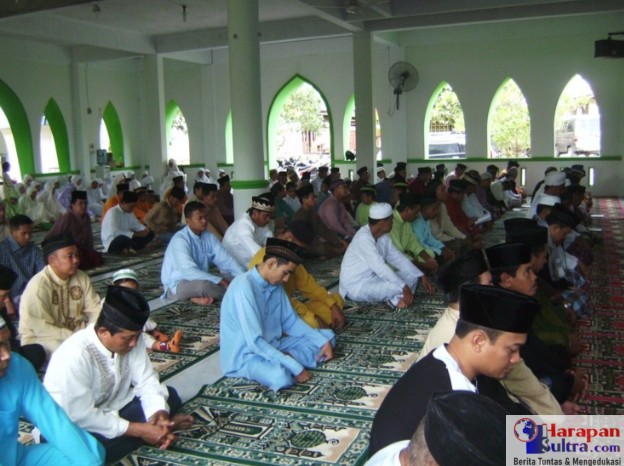 Suasana Pelaksanaan Shalat Idul Adha di Masjid Al Ikhlas