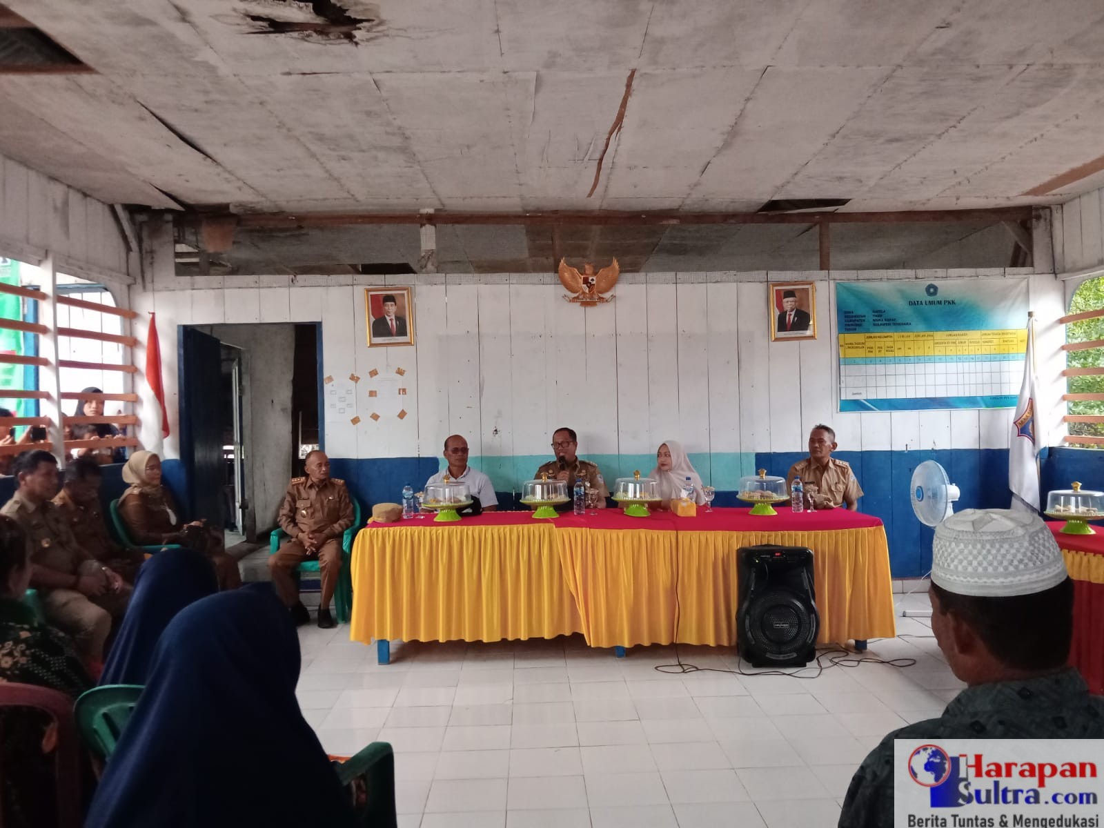 PJ. Bupati Mubar. DR. Bahri (Tengah)