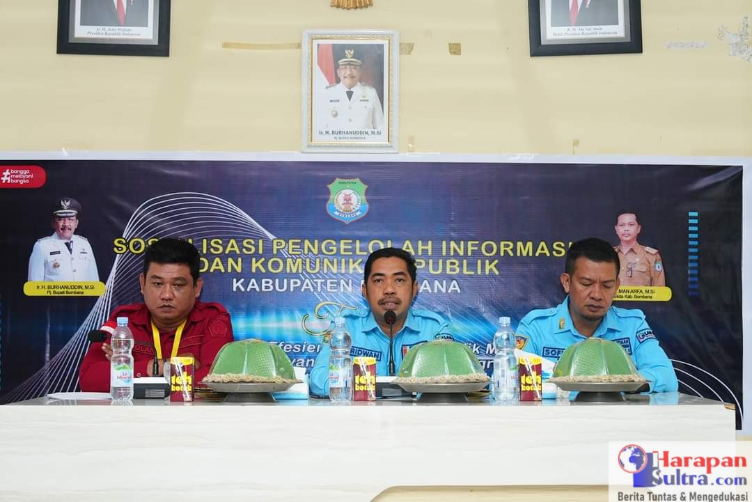 Asisten 3 Bidang Administrasi Umum, Ridwan, S.Sos., M.P.W.,(tengah) Saat Membuka Kegiatan Sosialisasi Pengelolaan Informasi dan Komunikasi Asisten 3 Bidang Administrasi Umum, Ridwan, S.Sos., M.P.W.,(tengah) Saat Membuka Kegiatan Sosialisasi Pengelolaan Informasi dan Komunikasi