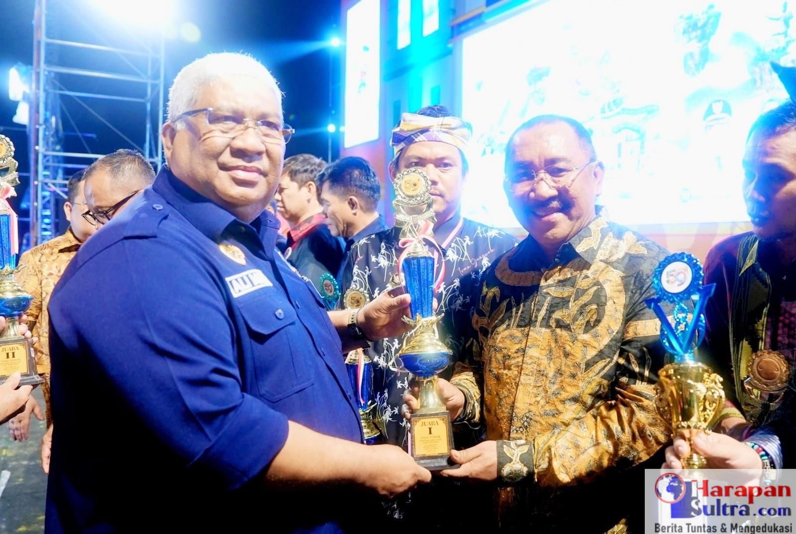 Gubernur Sulawesi Tenggara H Ali Mazi bersama PJ Bupati Bombana Ir H Burhanuddin