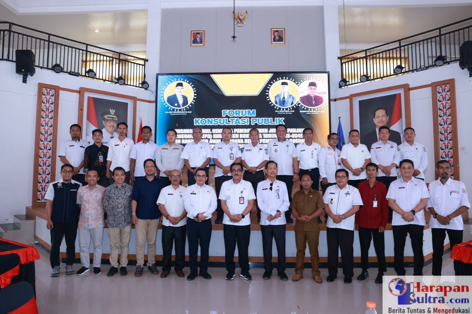 Foto Bersama Usai Kegiatan Forum Konsultasi Publik.