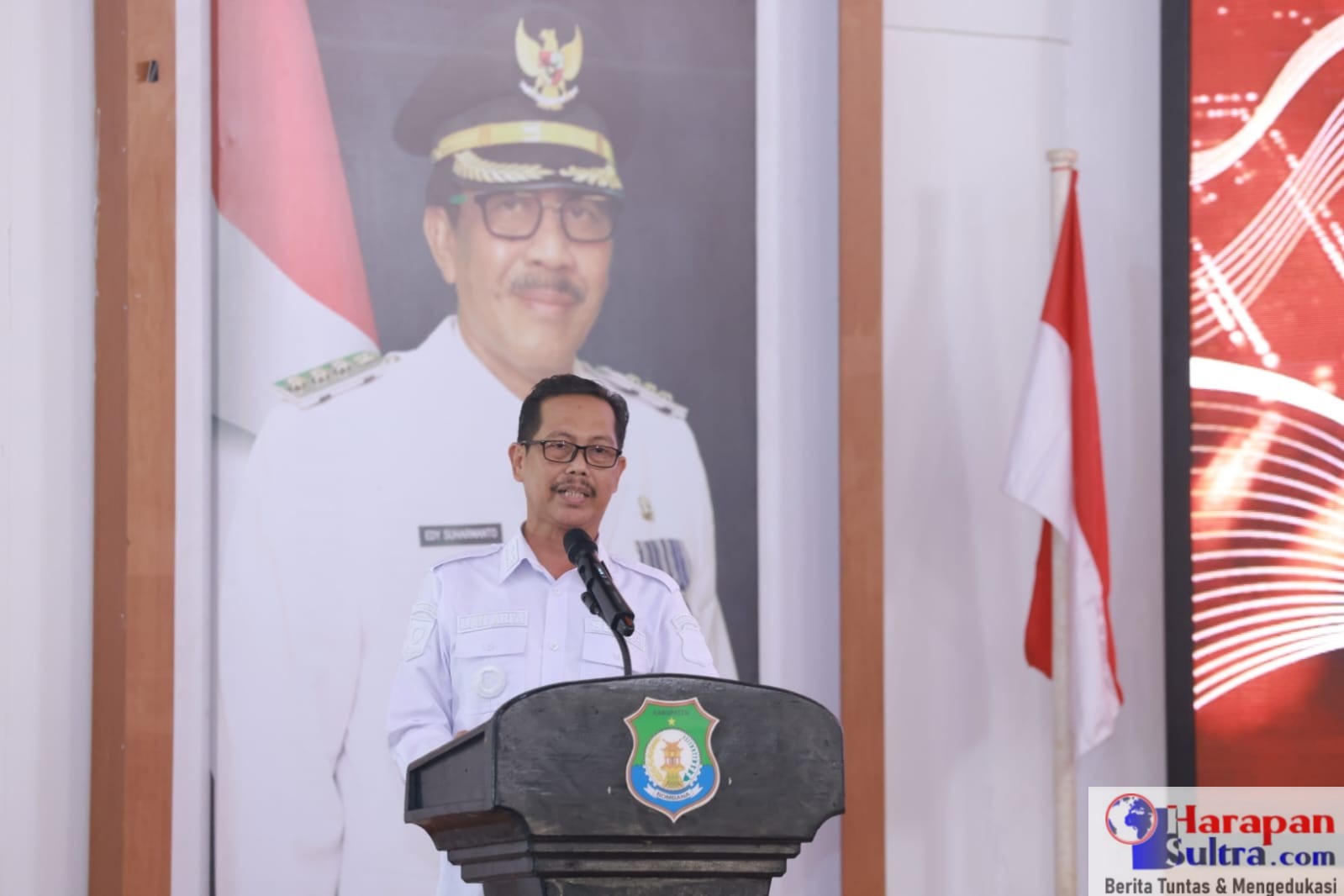 Sekretaris Daerah Bombana. Drs. Man Arfa, M.Si, .