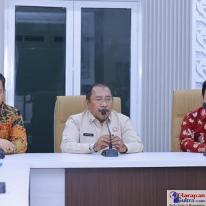 Bupati Bombana, Ir. H. Burhanuddin, M.Si didampingi oleh Wakil Bupati Bombana, Ahmad Yani, S.Pd., M.Si., memimpin rapat Exit Meeting Bupati Bombana, Ir. H. Burhanuddin, M.Si didampingi oleh Wakil Bupati Bombana, Ahmad Yani, S.Pd., M.Si., memimpin rapat Exit Meeting