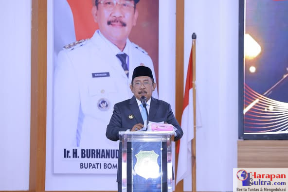 Bupati Bombana Ir. H. Burhanuddin, M.Si melakukan Pelantikan dan Pengambilan Sumpah Jabatan Penjabat (Pj.) Sekretaris Daerah Kabupaten Bombana, dr. H. Sunandar, MM.Kes