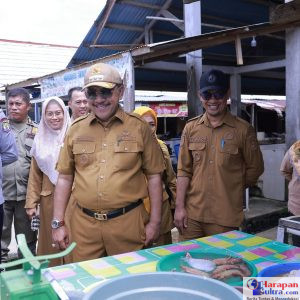 Bupati Bombana, Ir. H. Burhanuddin, M.Si  melakukan Kunjungan kerja dalam rangka Inspeksi Mendadak (SIDAK) Bupati Bombana, Ir. H. Burhanuddin, M.Si melakukan Kunjungan kerja dalam rangka Inspeksi Mendadak (SIDAK)
