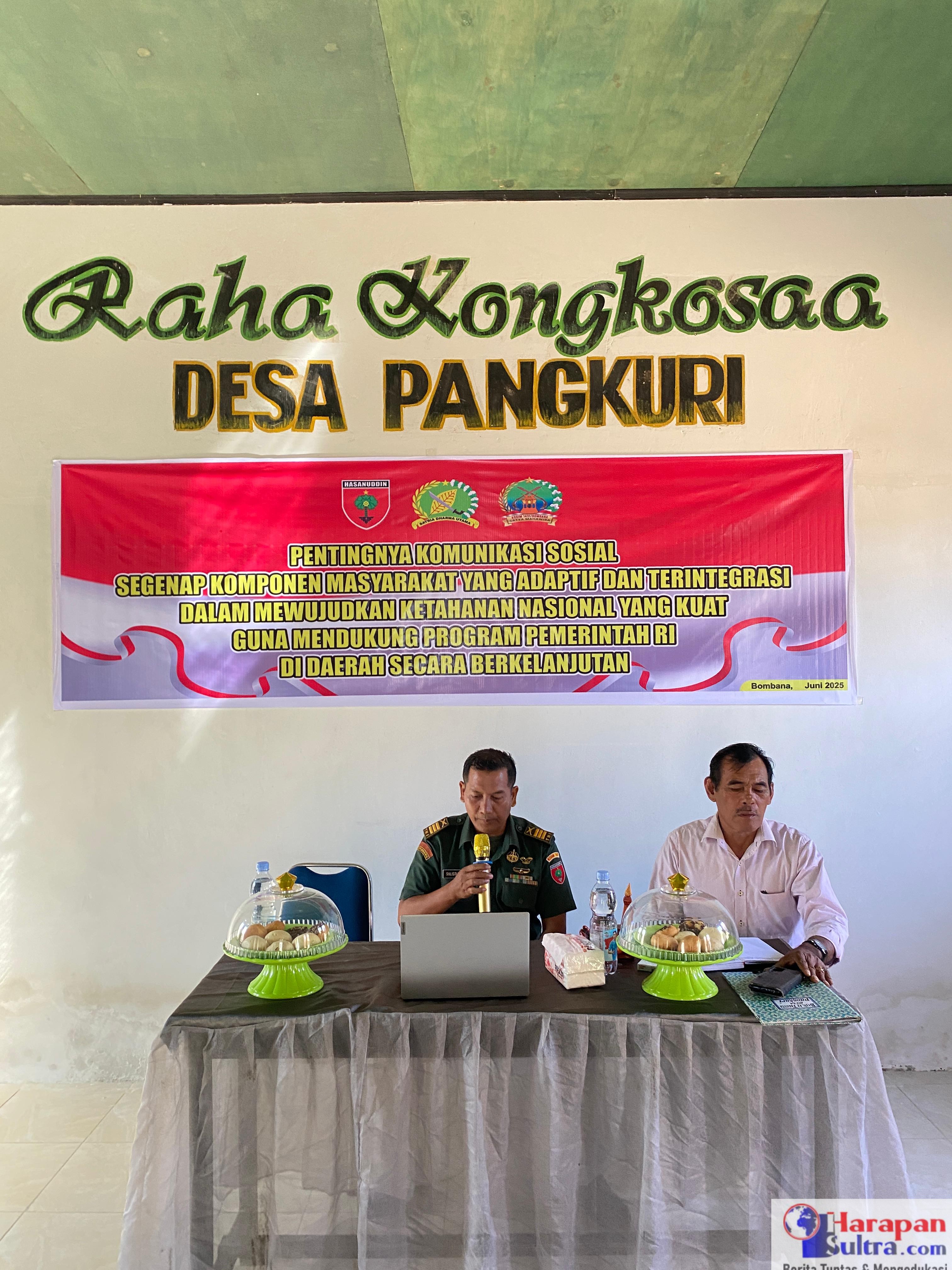 Kapten Inf Sulistianto dan Kades Pangkuri Bapak Herdin HT saat membuka kegiatan Kommas di Desa Pangkuri