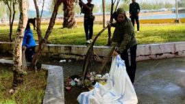 Pemerintah Kabupaten Bombana rutin menggelar kerja bakti bersama setiap Selasa dan Jumat untuk mendukung program Berani Bersih Wonuaku dan Gerakan Indonesia ASRI demi menciptakan lingkungan yang bersih, sehat, dan nyaman.