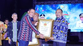 Pemerintah Kabupaten Bombana meraih peringkat 5 Indeks Pengelolaan Keuangan Daerah Sulawesi Tenggara 2026 dengan nilai 74,533. Penghargaan diserahkan pada malam penutupan Harmoni Sultra 2026 di Kendari.