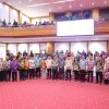 Bupati Bombana menghadiri rapat koordinasi pemerintah daerah bersama KPK RI dan ATR/BPN RI di Kendari yang membahas penguatan tata kelola pemerintahan, pengamanan aset daerah, dan pencegahan korupsi di Sulawesi Tenggara.