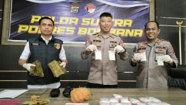Dari Kiri, Kasat Resnarkoba,Polres Bombana, IPTU Rusdianto Ladiwa, SH.,MH, Kapolres Bombana, AKBP Eko Sutomo, dan Kasi Humas, IPTU Abdul Hakim